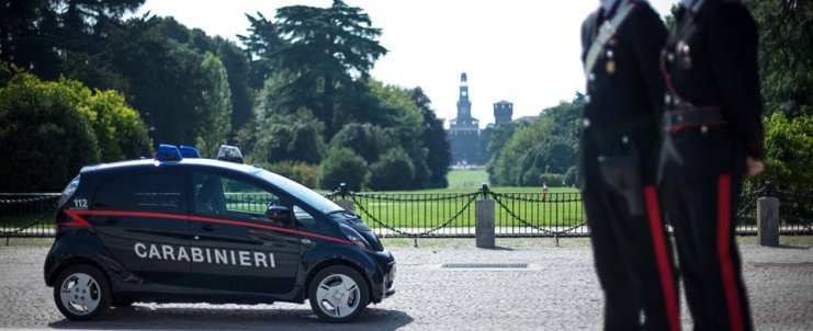 Mitsubishi Motors to deliver 23 i-MiEVs to the Carabinieri  '200 anni di futuro'*
